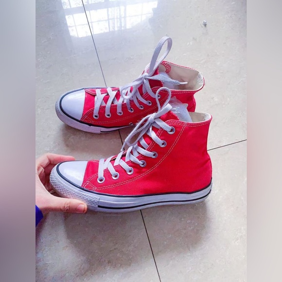 CONVERSE ALL STAR RED CHUCK TAYLOR SNEAKERS CLASSIC HIGH TOP WOMEN'S‎ SZ 6 - Picture 4 of 9